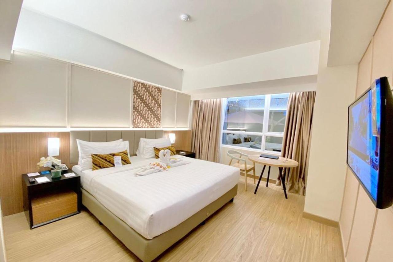 Grand Zuri Malioboro Hotel Yogyakarta Exterior photo